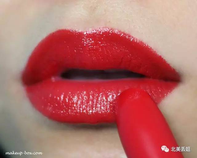 董卿春晚口红,董卿口红色号迪奥080