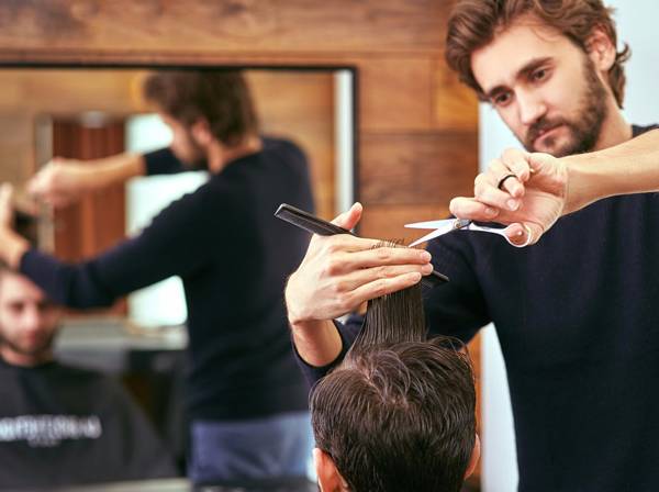 「发型」不同脸型男士如何选发型?