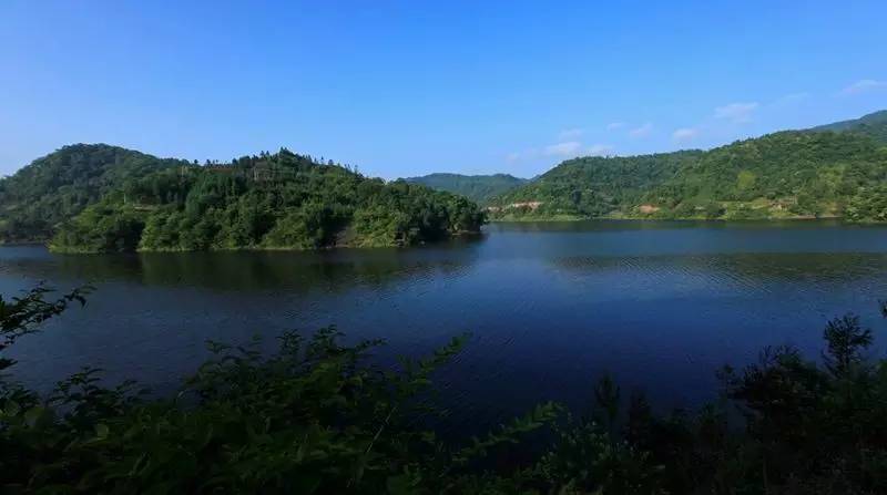 三千多平方公里的家，名字叫石柱