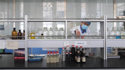 湖西岛调味品:坚守本真味拒绝“*规则潜**”