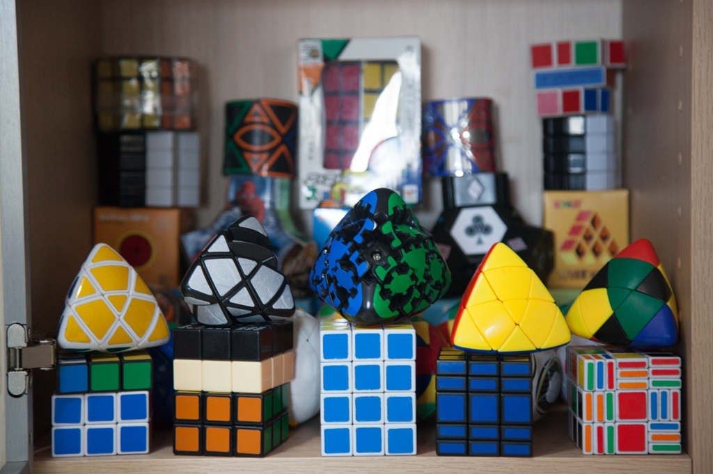 有“魔方侠侣”之称的他们因魔方结缘,他们的魔方世界有点儿甜