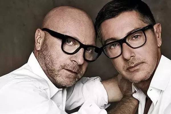 这个由同性恋创建的时尚品牌，出了无数女生人手一件的热门爆款！