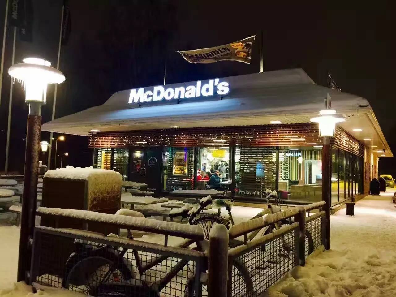 世界尽头的那个小镇 住着 35 人︱寿小姐