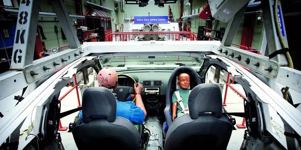 呵护脆弱的生命花火，儿童乘车安全全攻略（附2016年德国ADAC儿童安全座椅测评结果）