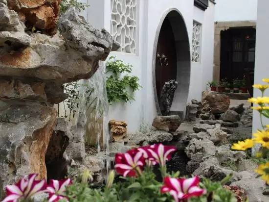 「镇生活」过年还在镇江好，镇江VS国外，100块钱能干啥？看完惊呆你！