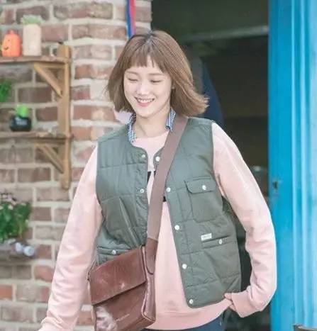 金福珠卫衣造型,少女穿加绒卫衣