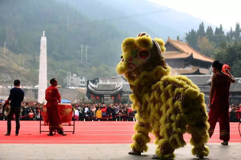 元宵节重庆去哪里玩最合适 (元宵节去哪里玩最合适重庆)