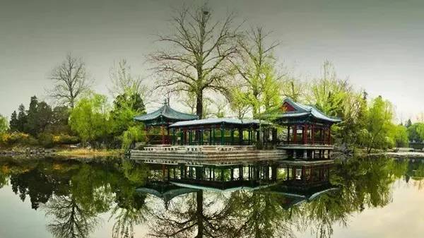 左边圆明园,右边颐和园,前边海淀公园,紧挨着北大和清华,厉害了word西苑医院|再发现西苑医院的十大理由