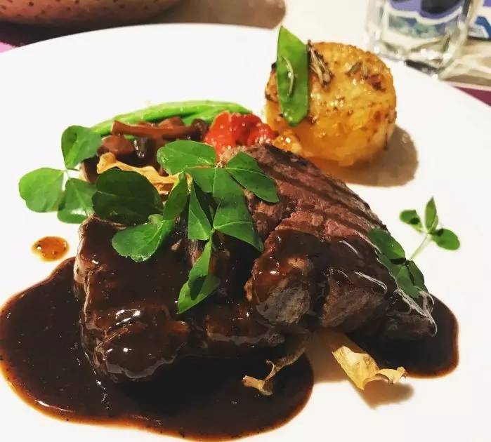 青岛必去的十大餐厅,青岛适合情侣去的海边餐厅