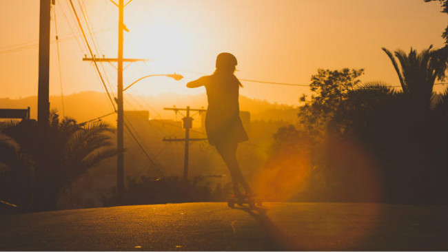 比共享单车还方便环保?这家公司想让滑板成为最潮的出行解决方案