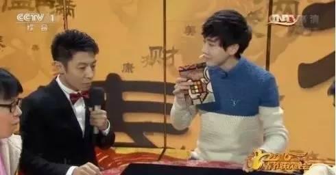 有“魔方侠侣”之称的他们因魔方结缘,他们的魔方世界有点儿甜