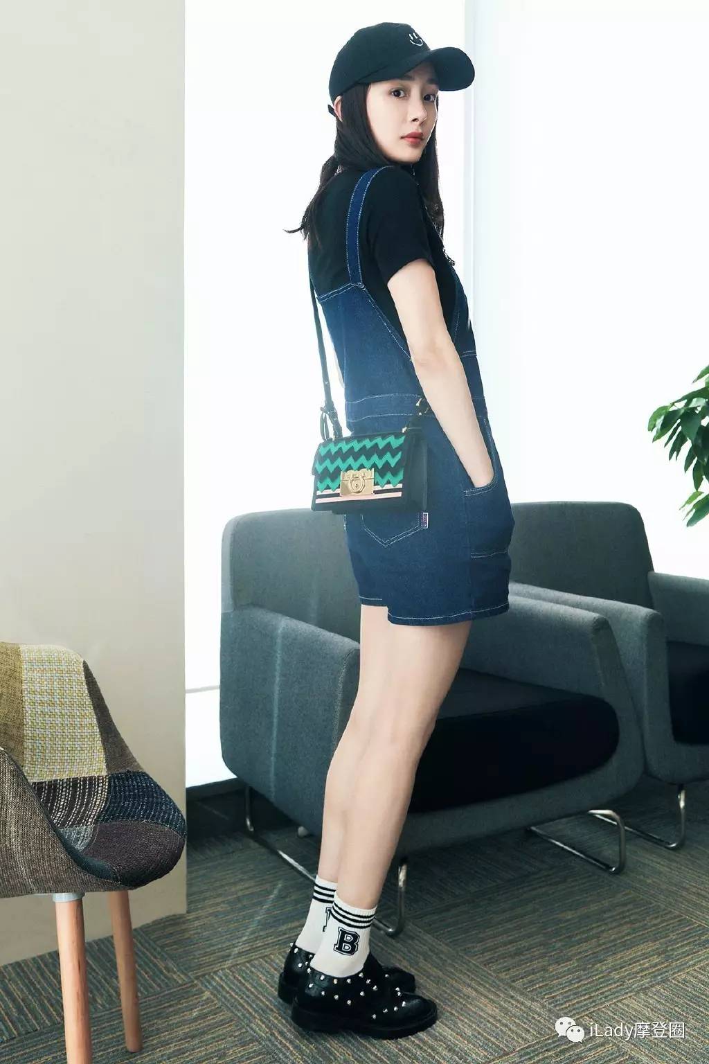 有了这份买包秘籍，大幂幂才不介意发际线呢！