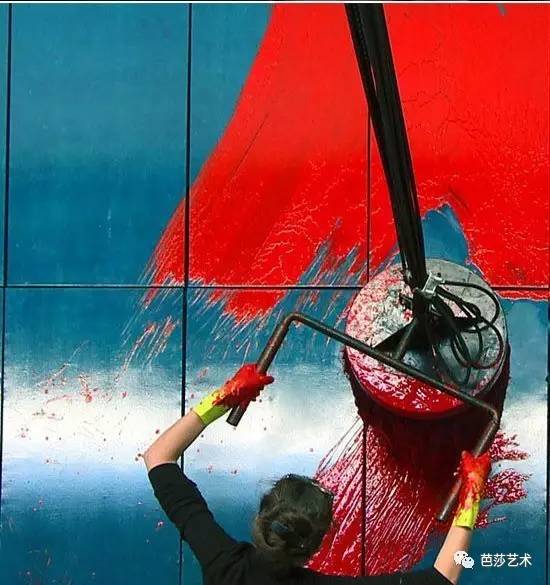 你恨死上班了对吗，但你知道艺术家上班时的样子吗？