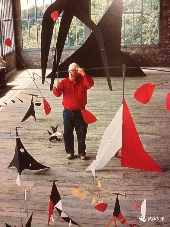 你恨死上班了对吗，但你知道艺术家上班时的样子吗？