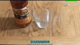 不小心掉进垃圾桶,不小心掉进了垃圾桶