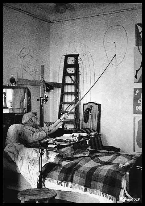 你恨死上班了对吗，但你知道艺术家上班时的样子吗？