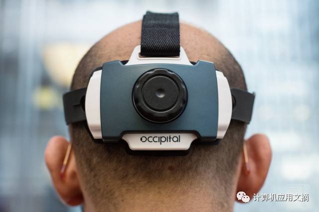 这个不起眼的设备,能让你用iPhone看VR“小电影”