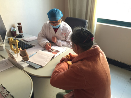 十几年的痔疮被治好送什么锦旗,二十年痔疮