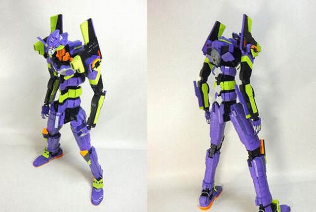 岛国手工帝花3年时间打造与小学生等高的“乐高初号机”