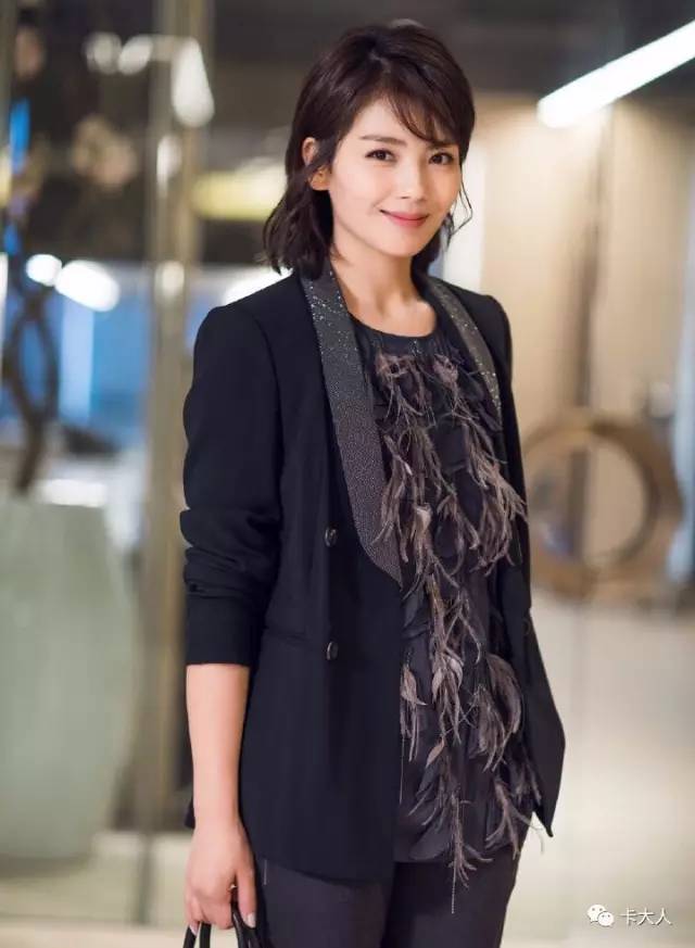 看看有适合你的脸型的一款发型吗,任何脸型都适合的一款发型