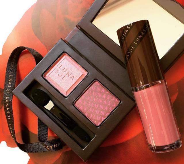 纪梵希情人节限定礼盒试色,2022情人节ysl限定小黑管