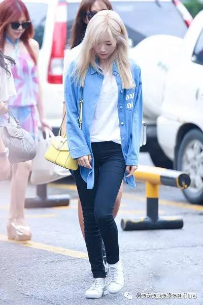 春秋女装短外套风格搭配什么裤子,穿衣搭配春秋装外套女