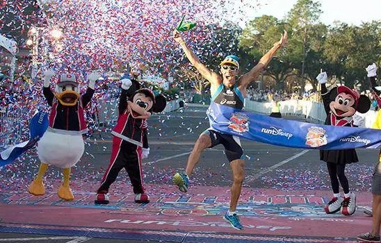 透过迪士尼，看帆船之都——青岛的华丽蜕变