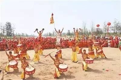 潮起中原千帆竞商聚古城春意浓