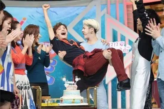 大张伟何炅谢娜,何炅大张伟王嘉尔