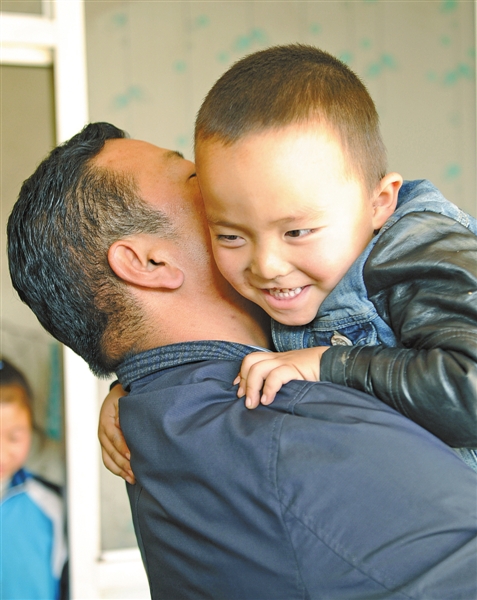 「温暖行动」“娘弃娃”也有爸妈
