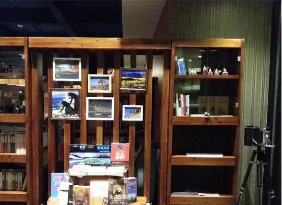 重庆网红书店哪家最好 (重庆哪里有比较大的书店)