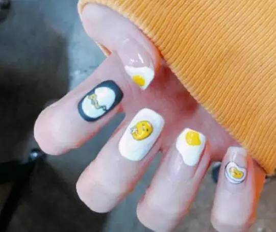 鸡年怎样变身萌萌哒“战斗鸡”?美食、小物、美甲都不可少