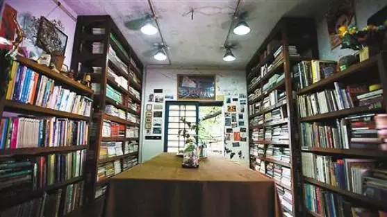 重庆网红书店哪家最好 (重庆哪里有比较大的书店)