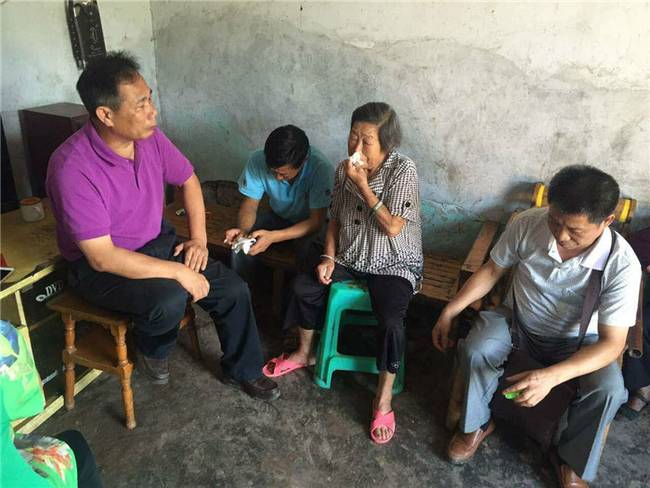 对越自卫反击战老兵:一次抓5名女俘荣立一等功