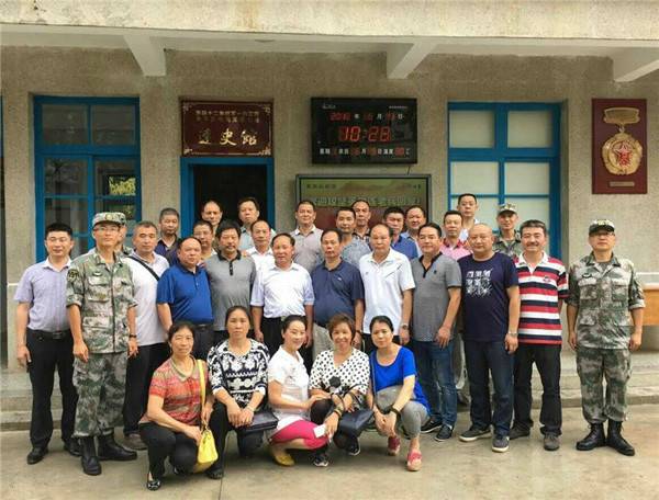 对越自卫反击战老兵:一次抓5名女俘荣立一等功