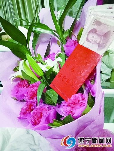 女孩被烧伤网友捐款救人,小女孩烧伤毁容被医学援助