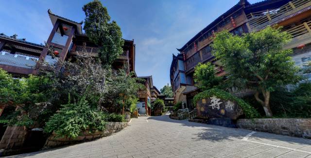 中国最粗壮的石柱,中国最粗壮的天然石柱