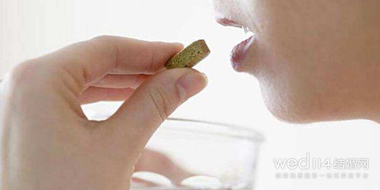 女孩意外怀孕却遭到男友的抛弃,女孩意外怀孕男友却不负责