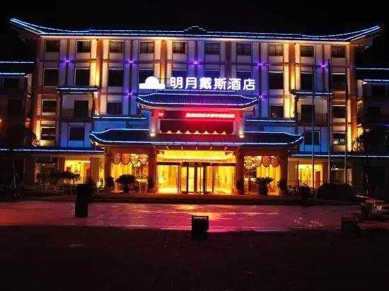 中国最粗壮的石柱,中国最粗壮的天然石柱