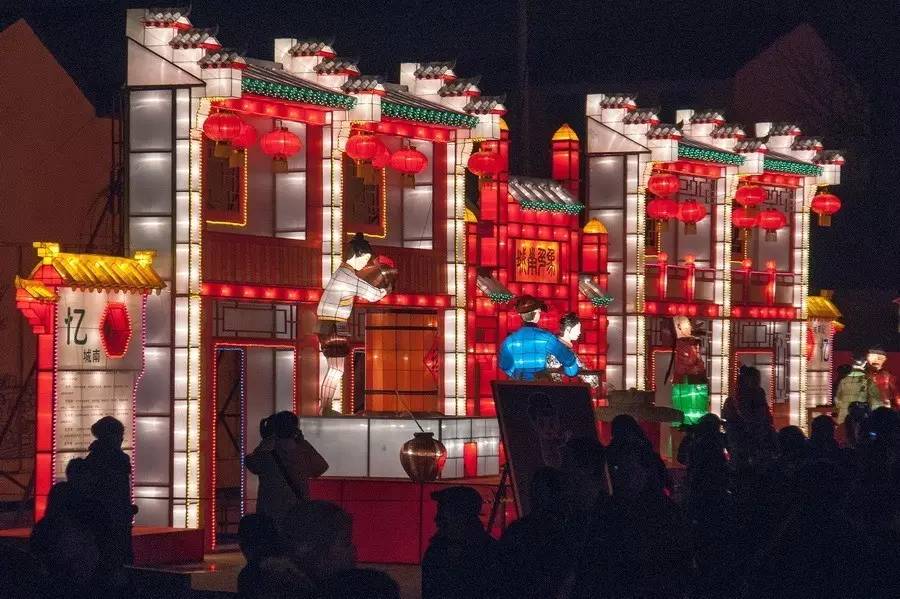 秦淮灯会有哪些看点值得你来,第35届秦淮灯会璀璨亮灯