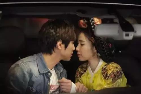 刘仁娜去鬼怪家,刘仁娜假装不认识李栋旭