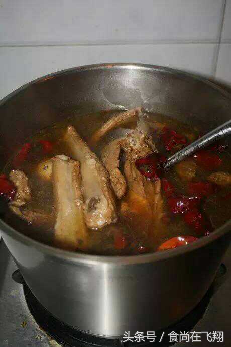 卤水糖色的正确做法,卤水炒糖色正确方法