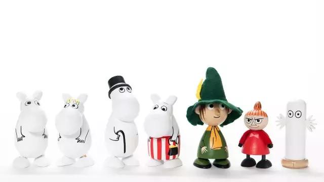 法国旅游带什么纪念品回来 (出国旅游必买的纪念品)