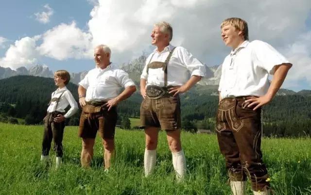 法国旅游带什么纪念品回来 (出国旅游必买的纪念品)