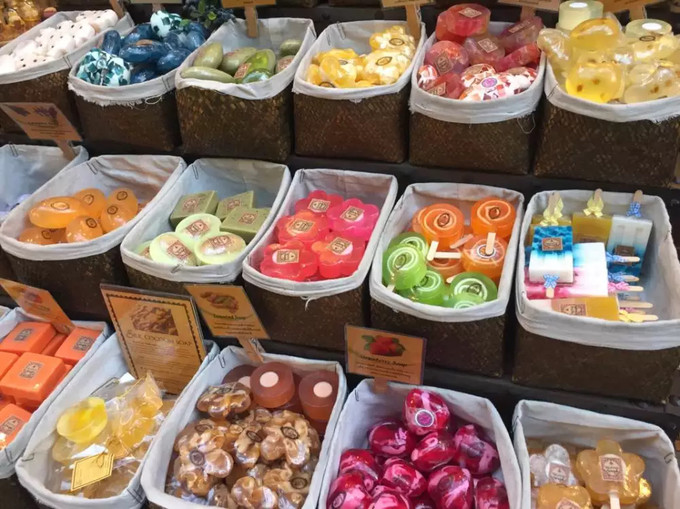 泰国曼谷芭提雅华欣7天自由行 (泰国华欣与芭提雅是一个地方吗)