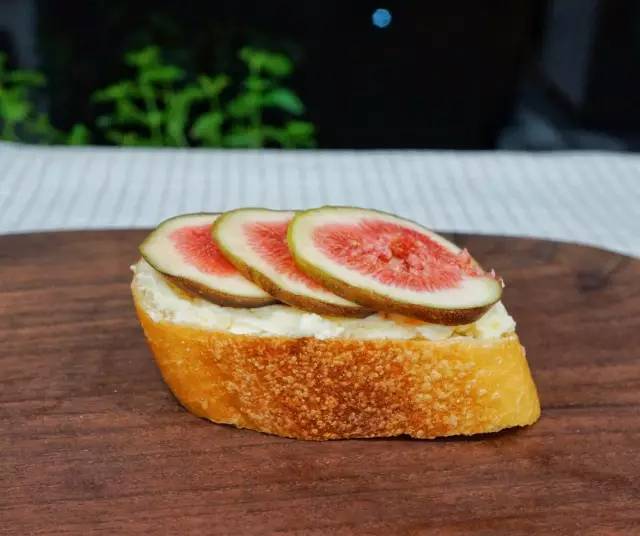 浜彈姘存灉鐢樼敎,浜彈鏃犺姳鏋滃甫鏉ョ殑鐢滆湝