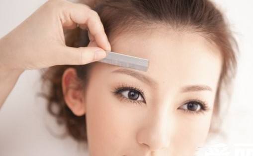 详细的化妆步骤新手必备哦,正确的化妆顺序新手妹子学起来