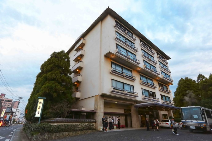 温泉之旅温泉篇,体验更舒适的自然温泉之旅