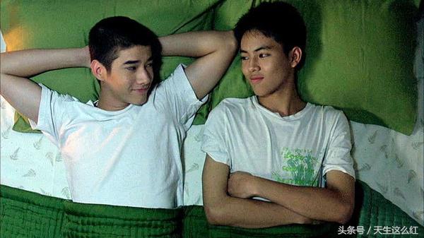 傻白甜、励志运动员、搅基大叔，过年回家路上，四小时三部剧！