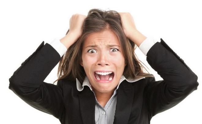 割双眼皮轻微痛感正常吗,割双眼皮很痛吗